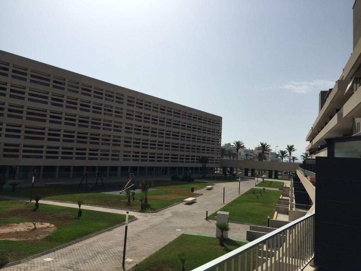 Apartamento Lujo, Primera Linea Playa, Garaje, Wifi, Piscina Climatizada Roquetas de Mar Eksteriør billede